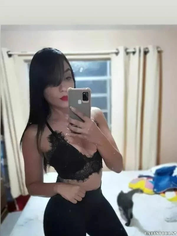 Ana, 27