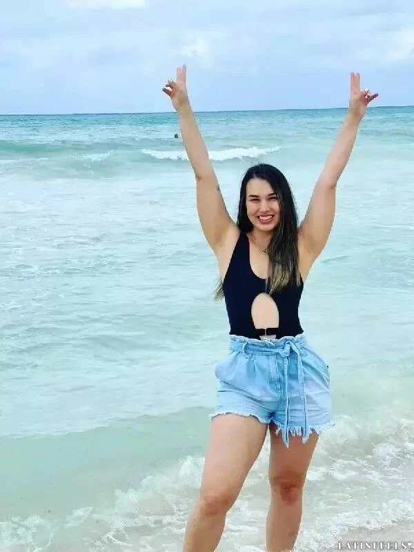 Renata, 28