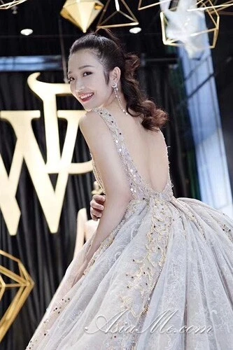 Na Xing, 28