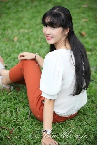 Linda, 24
