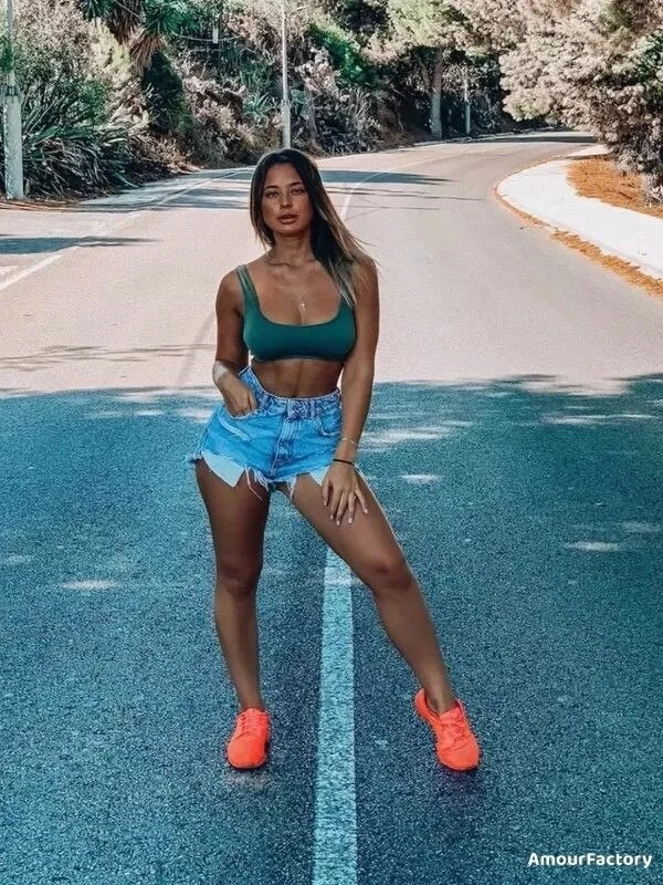 Anastasia, 25