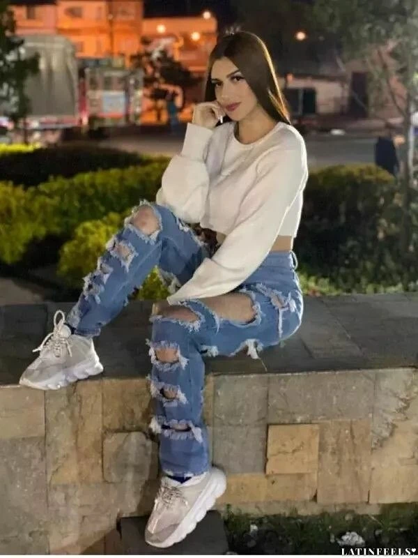Dayhanna, 22