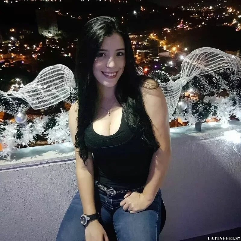 Camila Profile image 2