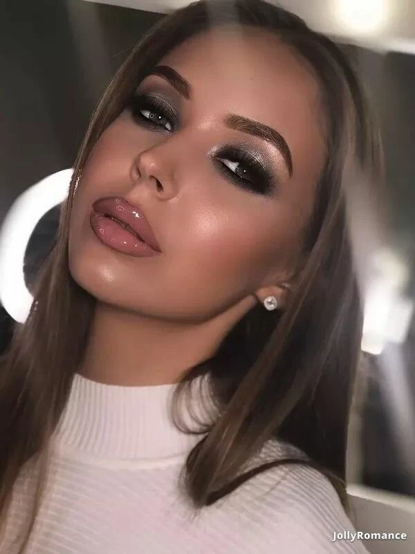 Anastasia, 23