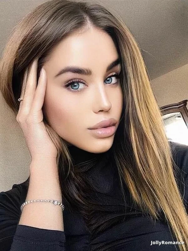 Lena, 27