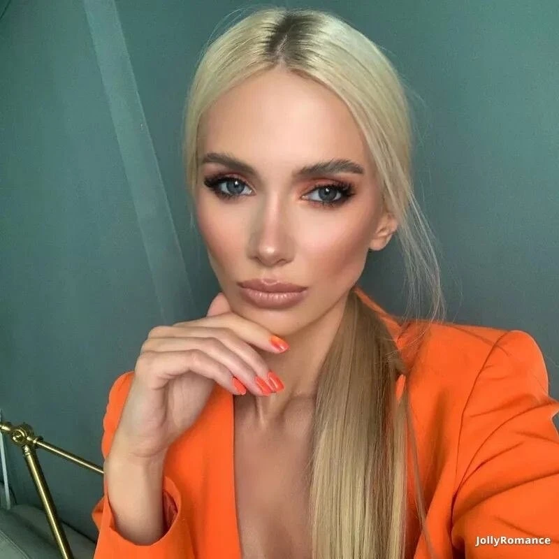 Ekaterina, 29