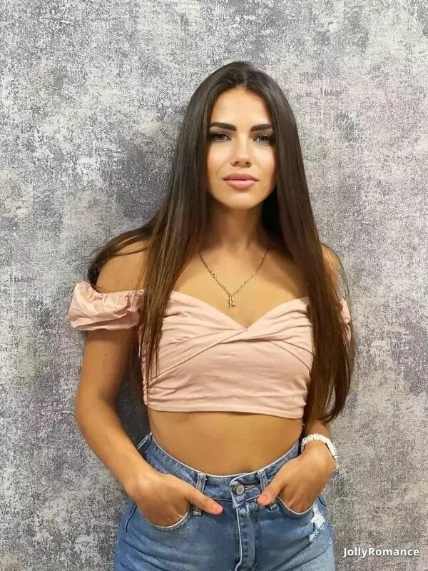 Marina, 32