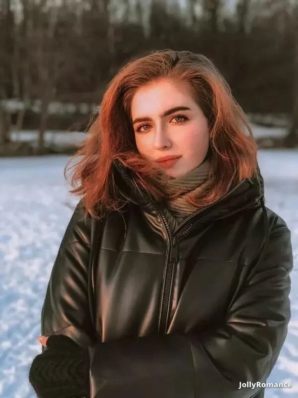 Aleksandra, 21
