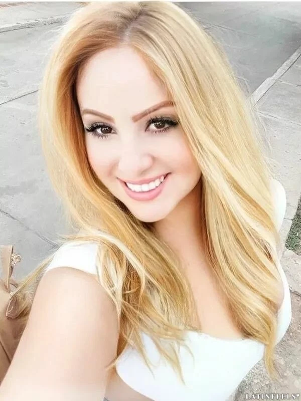 Elizabeth, 34