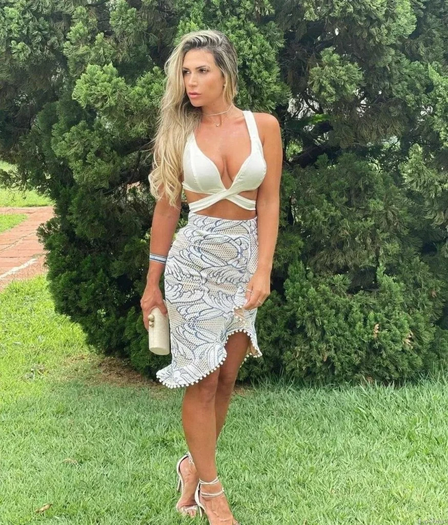 Mariana, 36