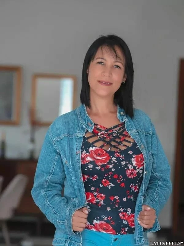Andreina, 40
