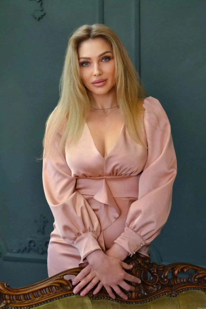 Anna, 49